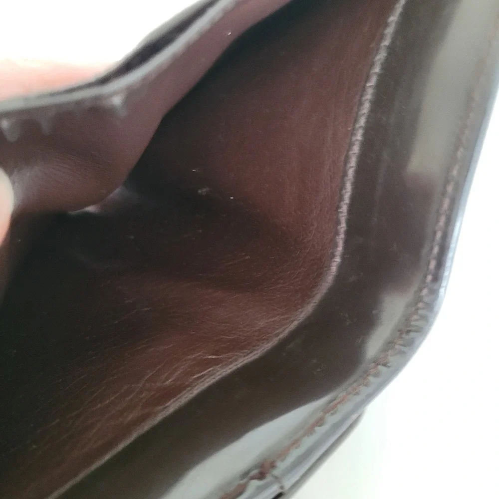 Gucci Vintage Brown Patent Leather Interlocking G Bifold Wallet 035-0416-1926-5